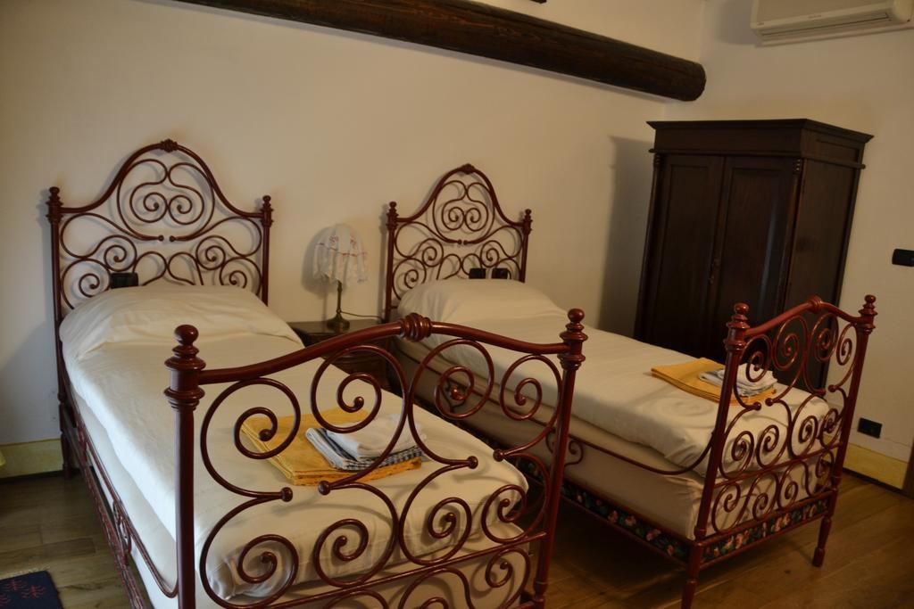Agriturismo La Pieve Dogliani Habitación foto